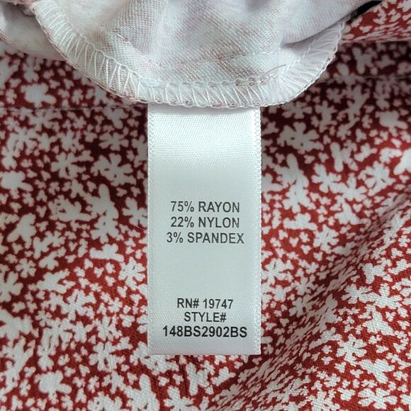 Counterparts Capri Pants Womens 10 Red White Floral Super Stretch Pull On - Picture 12 of 13